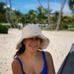 Meet your Posher, Julia